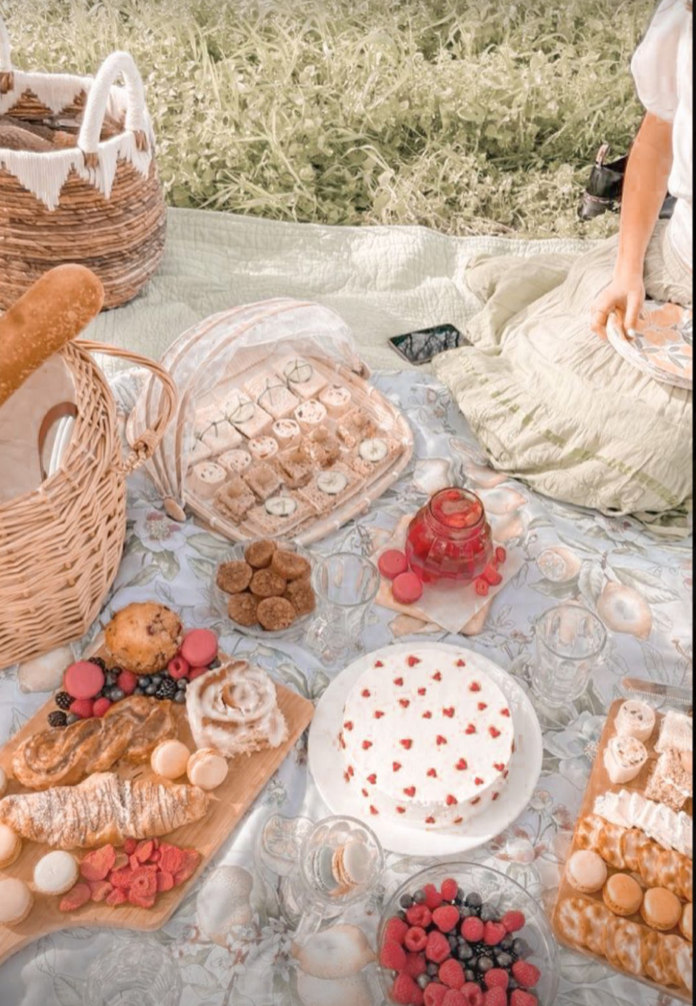 * Cottagecore themed Picnic