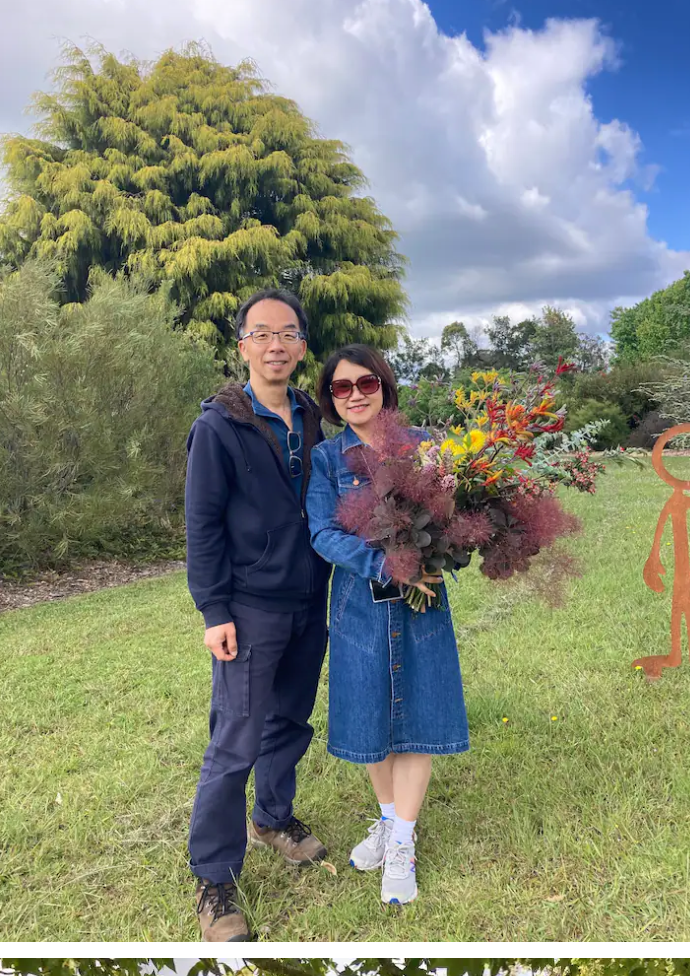 Wander & Pick Flower picking experience. 1 hr from Sydney