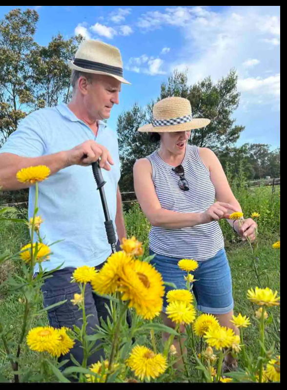 Wander & Pick Flower picking experience. 1 hr from Sydney