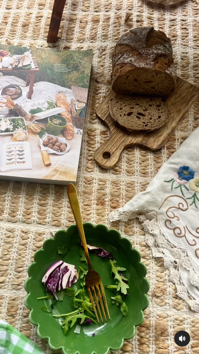* Cottagecore themed Picnic