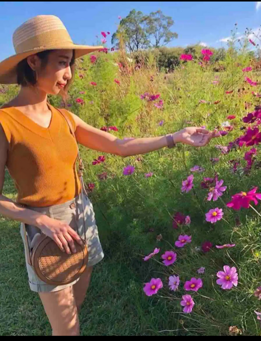 Wander &  Pick Flower picking experience. 1 hr from Sydney