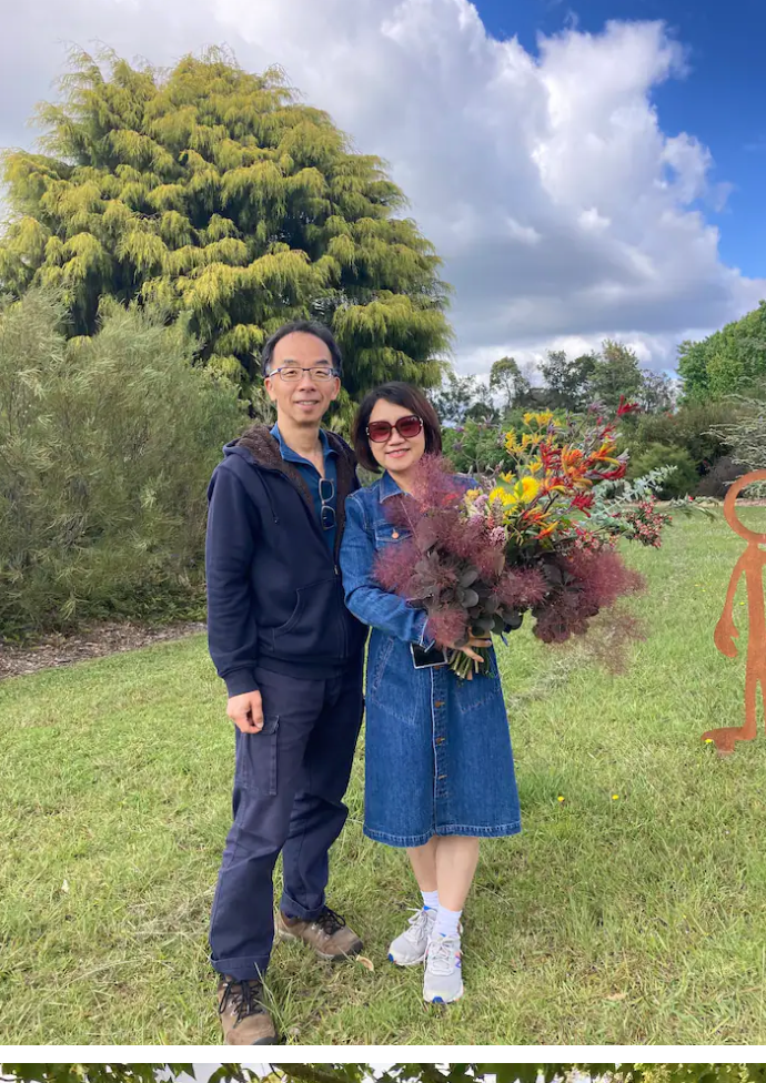 Wander &  Pick Flower picking experience. 1 hr from Sydney