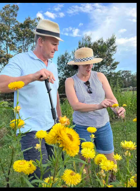 Wander &  Pick Flower picking experience. 1 hr from Sydney