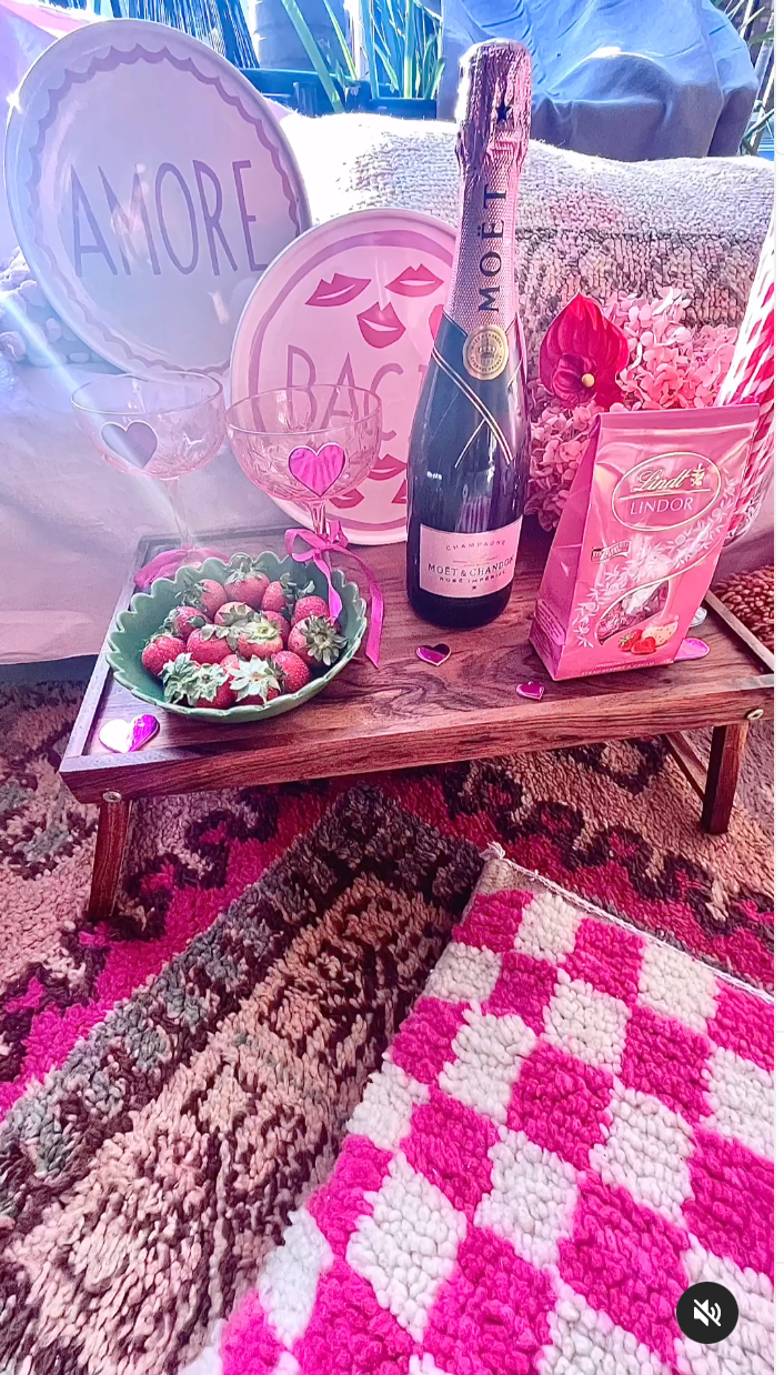 * Pink moet, strawberries & Chocolate